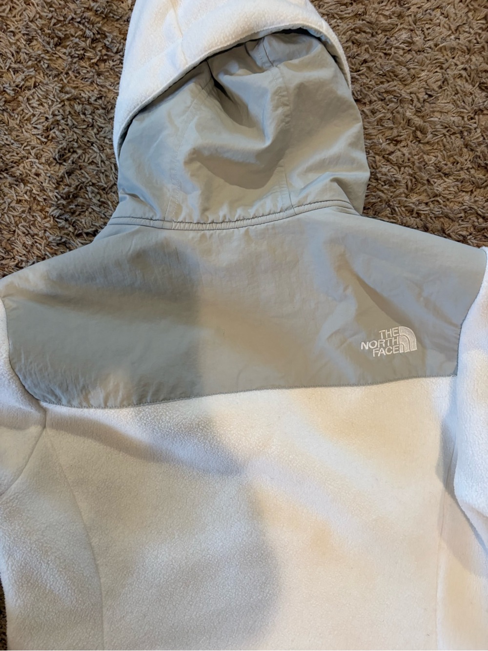 The North Face womens white & Light Gray Hooded Fleece Puffer Jacket - Picture 7 of 10